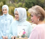 Calon Besan, Ibunda Cut Meyriska Terima Seserahan dari Roger Danuarta