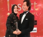 Simpel Serba Hitam Ala Fairuz A. Rafiq