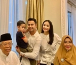 Santun Pakai Baju Putih Saat Bertemu Ma'ruf Amin