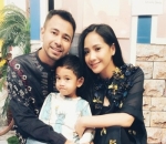 Sambut Lebaran dengan Tampil Serba Hitam