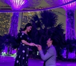 Romantis Banget Saat Lamar Felicya Angelista di Singapura