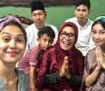 Berkumpul dan Berbahagia Bersama Keluarga Tercinta