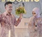 Kebahagiaan Adhi serta Keharuan Kesha Ratuliu Usai Resmi Bertunangan