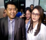 Jenita Janet Hadir di Sidang Perdana Perceraiannya dengan Sang Suami