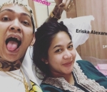 Hari Ibu Yang Sangat Spesial Untuk Young Lex dan Istri