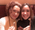 Pasang Wajah Cantik Bareng Calon Ibu Mertua