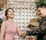 Momen Bahagia Pasang Cincin Nih 