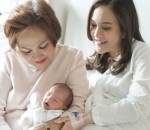 Abadikan Momen Berharga Bersama Sang Bunda dan Si Kecil, Claire