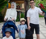 Liburan Seru Bersama Keluarga Kecilnya
