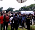 Suasana Pemakaman Glenn Fredly di Tanah Kusir