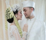 Zaskia Gotik Menikahi Seorang Duda