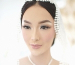 Kecantikan Zaskia Gotik di Hari Pernikahan