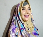 Roro Fitria Mulai Karier dari Nol Pasca Bebas dari Penjara Serta Berhijrah