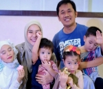 Hanung Bramantyo dan Zaskia Adya Mecca