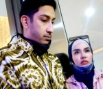 Medina Zein Bawa Barang Bukti Kasus Penggelapan Dana