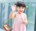 Alea Imut Pakai Gaun Pink