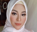 Penampilan Aurel Bikin Adem Saat Kenakan Outfit Serba Putih 