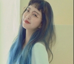 Rambut panjang ombre dengan poni yang lucu