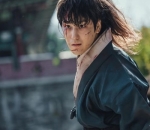 Kim Bum tampak tampan dengan outfit apapun