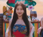 <i>Vibes</i> Jihyo tampak lebih dewasa dan seksi