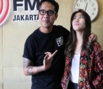 Kembali buat netizen iri saat foto bersama Isyana Sarasvati