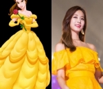 Senyuman manis Tzuyu si Belle