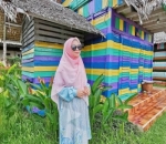 Potret Ghaida bersama objek begitu pas