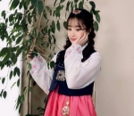 Tampilan menawan Hyunjoo dalam balutan Hanbok