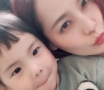 Ekspresi Ibu dan Anak yang Imut 