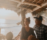 Bersantai Menikmati Indahnya Pantai