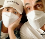 Kompak Pakai Masker Putih