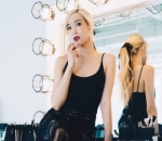 Tiffany dalam nuansa <i>Ghotic</i>