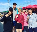 Momen momo heechul di 'flower crew'