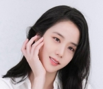 Potret Jisoo saat diperkenalkan YG Stage