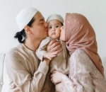 Lebaran pertama bertiga