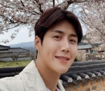 Hobi Melakukan <i>Selfie</i>