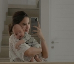 <i>Mirror Selfie</i> Berdua