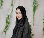 <i>All Black</i>!