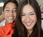 menginjak remaja, jason masih nempel dengan sang mama