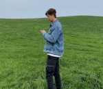 OOTD Ala <i>Boyfriend Material</i>