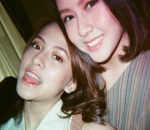 Senyumnya sama-sama luluhkan jiwa