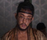 Yoo Ah In Bikin Pangling di film 'The Throne'