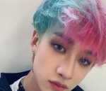 Warna rambut banjir pujian
