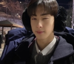 Cha Eunwoo nge-<i>wink</i> atau kelilipan?