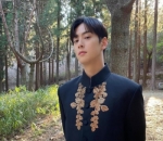Gaya anggun cha eunwoo bak pangeran