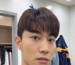 Tampil serius namun   unyu