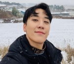Potret <i>Selfie</i> Dengan Senyum Manis