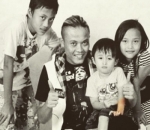 Potret lawas saat anak-anak masih kecil