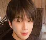 Potret <i>Selfie</i> Manis