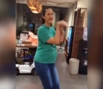 Paula enerjik saat main TikTok 